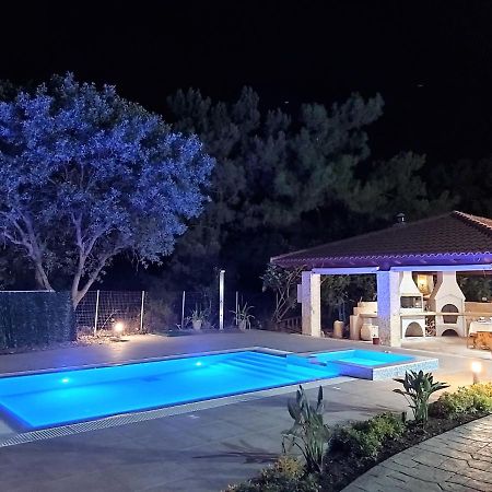 Fiore di Rodi - Private Pool, Jacuzzi&Barbecue Ialysos  Esterno foto