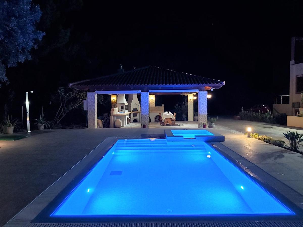 Fiore di Rodi - Private Pool, Jacuzzi&Barbecue Ialysos  Esterno foto