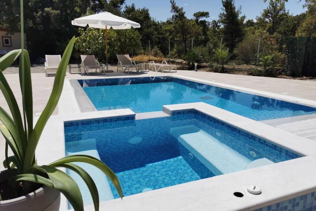 Fiore di Rodi - Private Pool, Jacuzzi&Barbecue Ialysos  Esterno foto